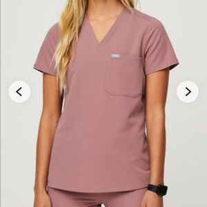 Figs Mineral Mauve Catarina One Pocket Scrub Top, Size Large